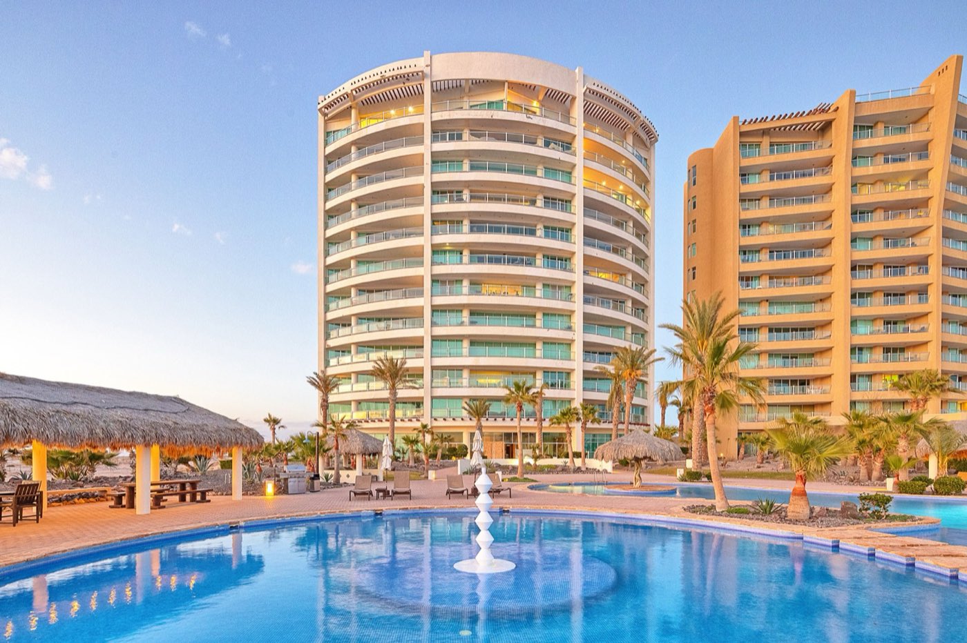 Luna Blanca tower from the pool